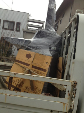 Illustration for article titled Buying Japanese Arcade Cabinets Isn't for the Weak, Feeble or Cheap